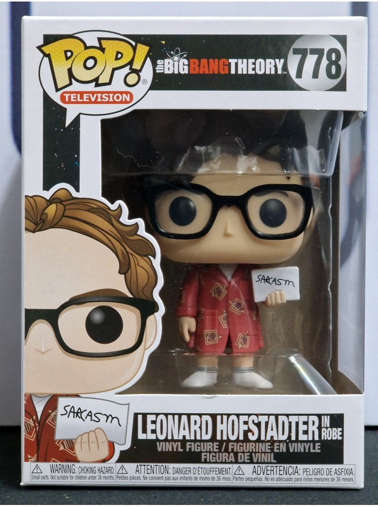 Leonard Hofstadter in robe 778 BigBang theory